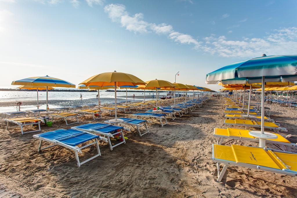 Hotel Asiago Beach Lido Di Savio Extérieur photo