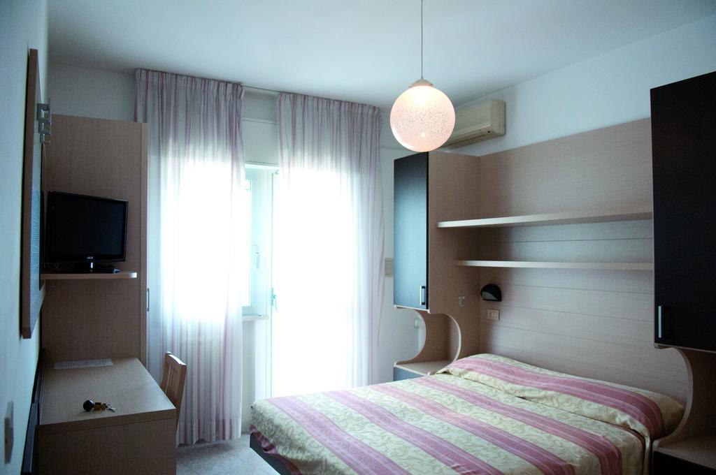 Hotel Asiago Beach Lido Di Savio Chambre photo
